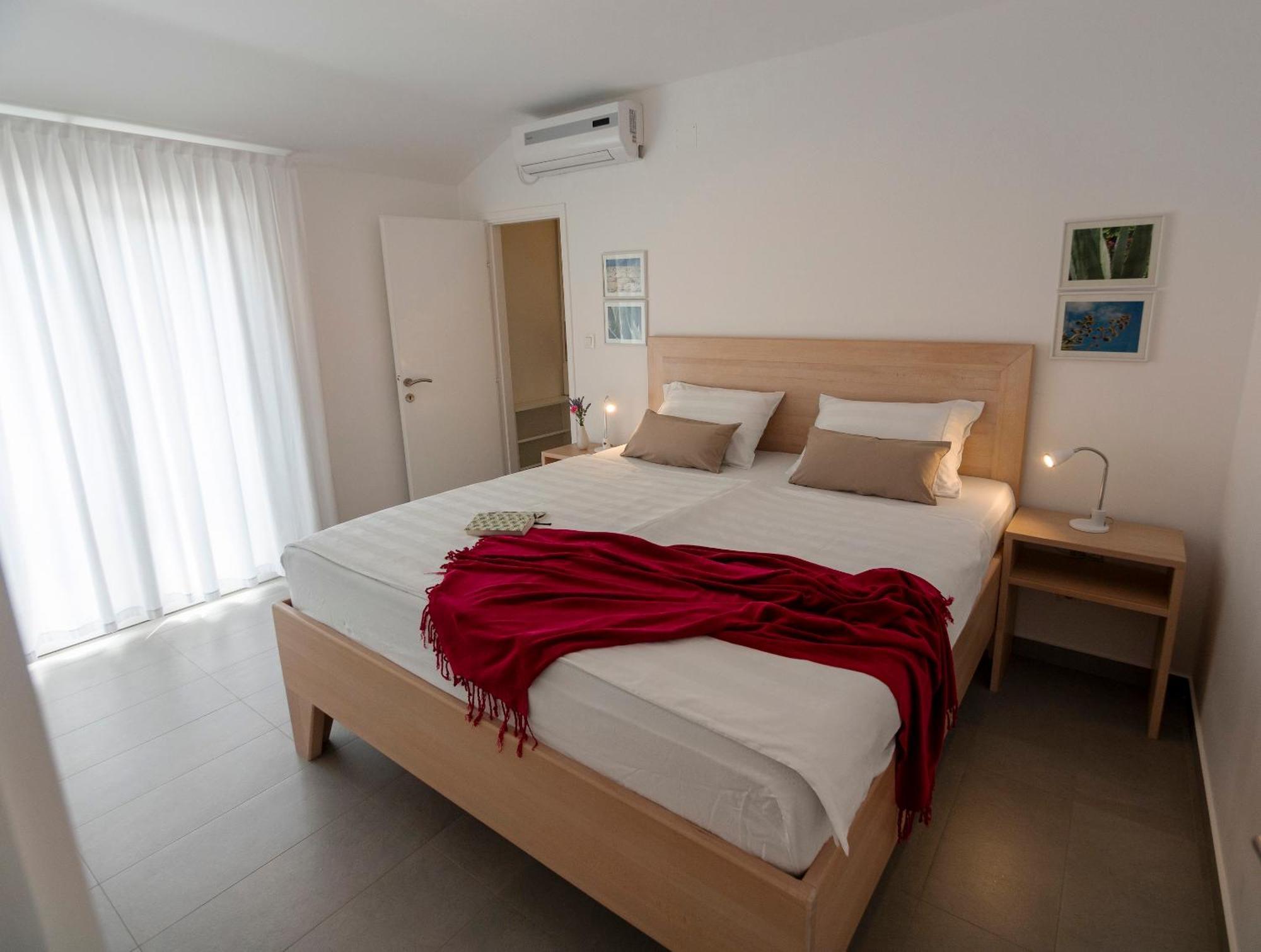 Haus Helga Apartment Rab Town Exterior photo